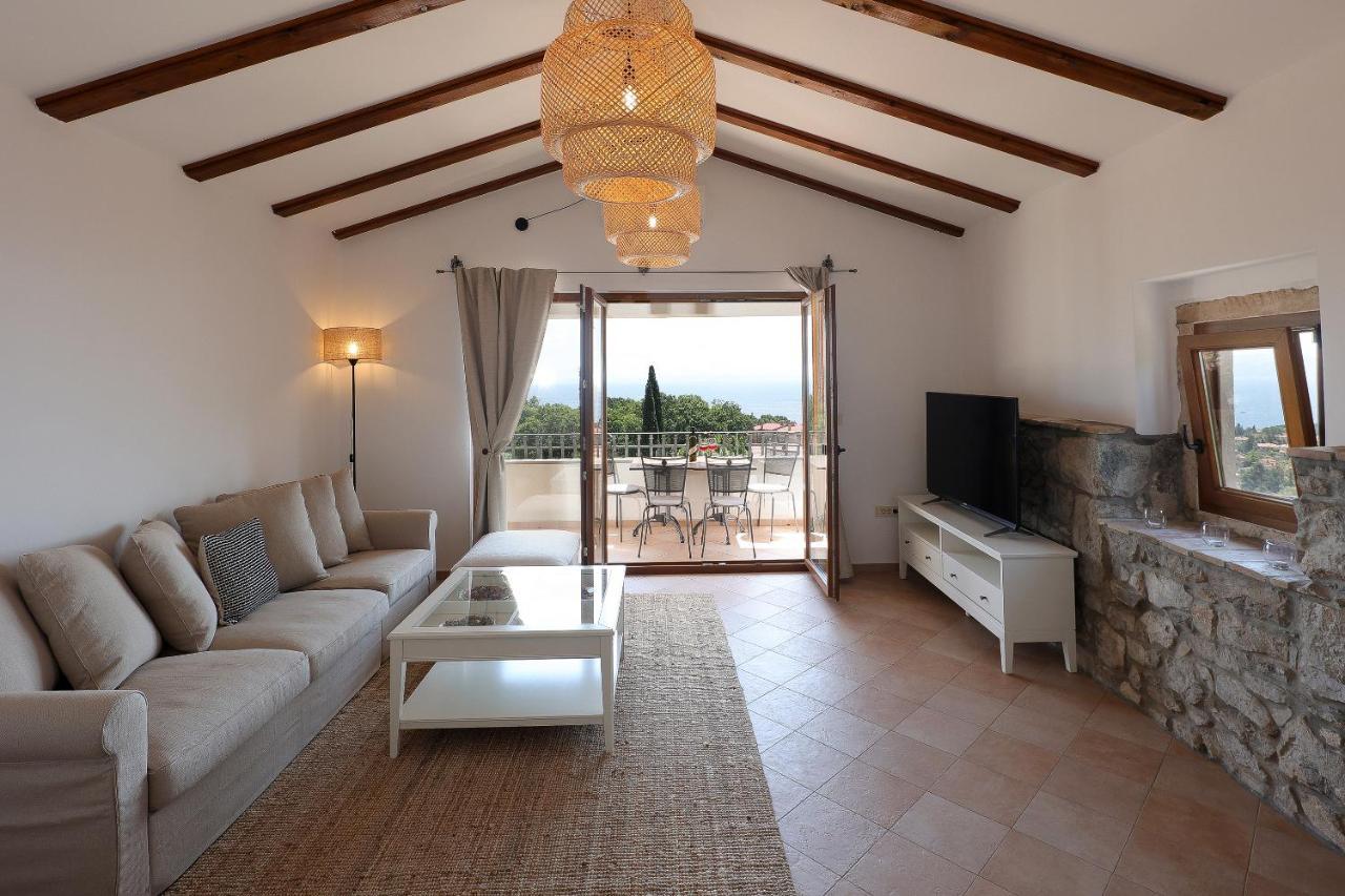 Villa Fani With Jacuzzi Icici Exterior photo